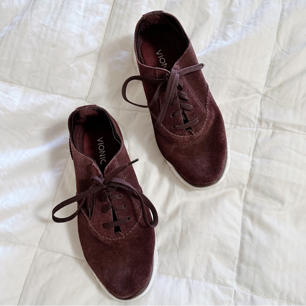 Vionic Suede Taylor Trainer Womens Sneakers